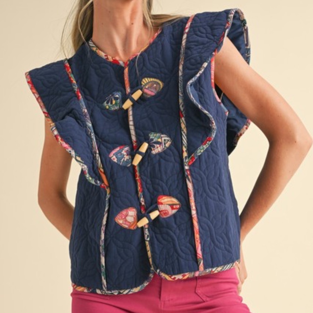 &merci Flutter Sleeve Quilted Vest | Navy